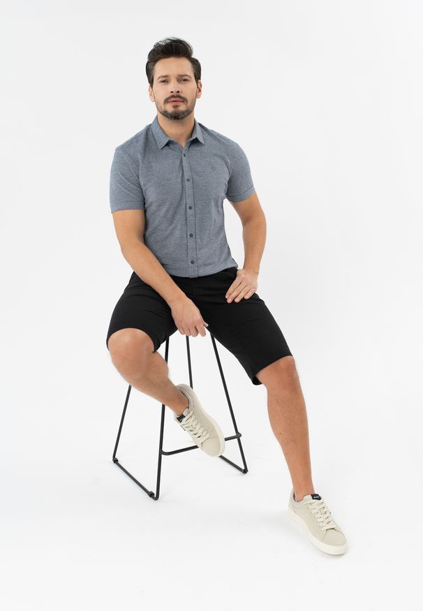 Volcano - Bawełniane krótkie spodenki P-DENZ. Kolor: czarny. Materiał: bawełna. Długość: krótkie. Sezon: lato. Styl: klasyczny, wakacyjny