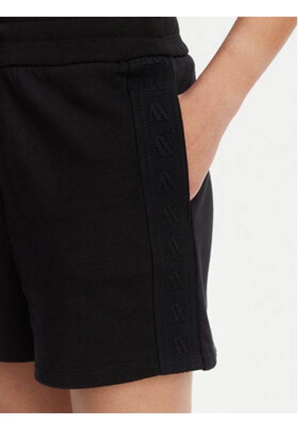 Armani Exchange Szorty sportowe XW000502 AF12804 UC001 Czarny Regular Fit. Kolor: czarny. Materiał: bawełna