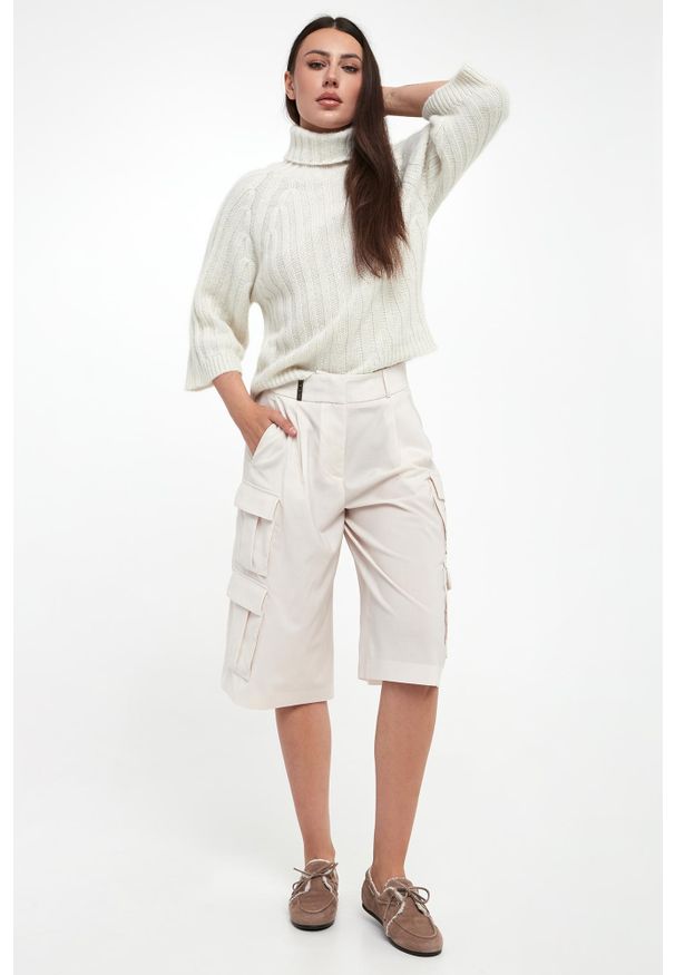 Bermudy damskie wełniane PESERICO. Materiał: wełna