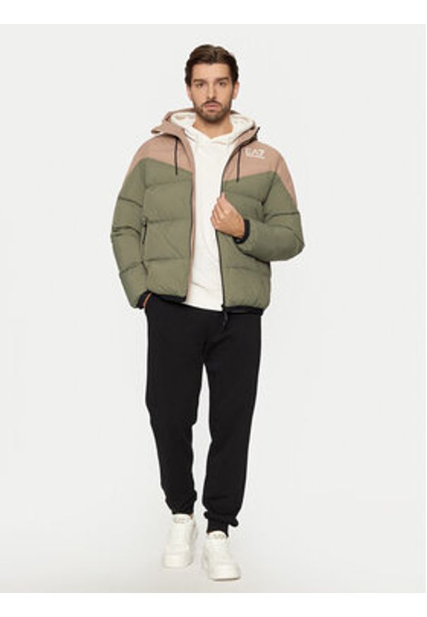 EA7 Emporio Armani Kurtka zimowa 6DPB30 PNDOZ 1846 Zielony Regular Fit. Kolor: zielony. Materiał: syntetyk. Sezon: zima