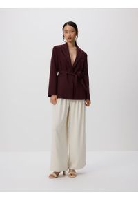 Reserved - Marynarka z ozdobną różą - burgundowy. Kolor: czerwony. Materiał: wiskoza, tkanina #1