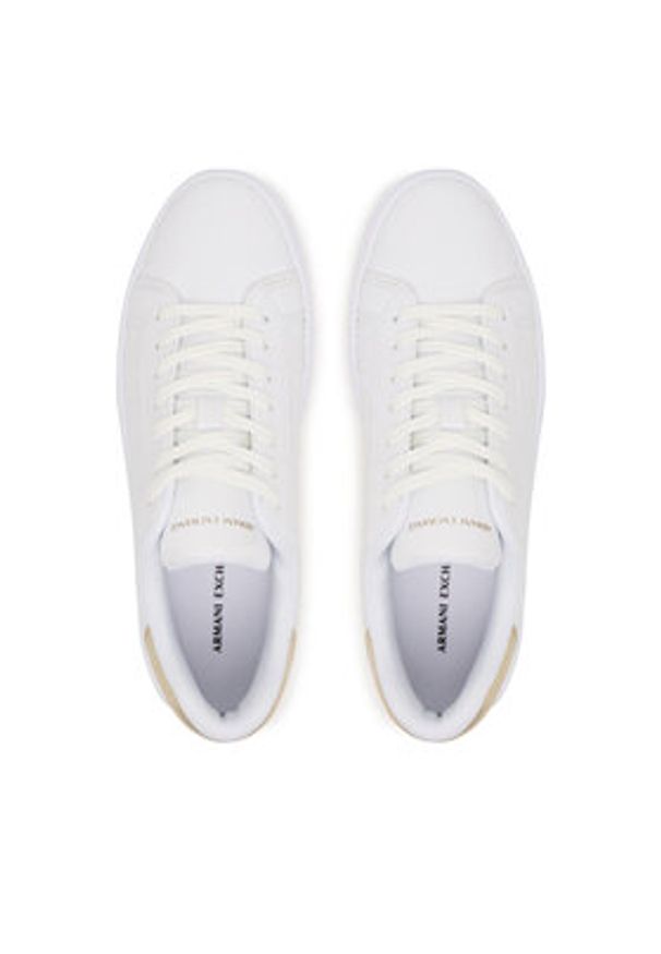 Armani Exchange Sneakersy XDX165 XV891 T782 Biały. Kolor: biały. Materiał: skóra