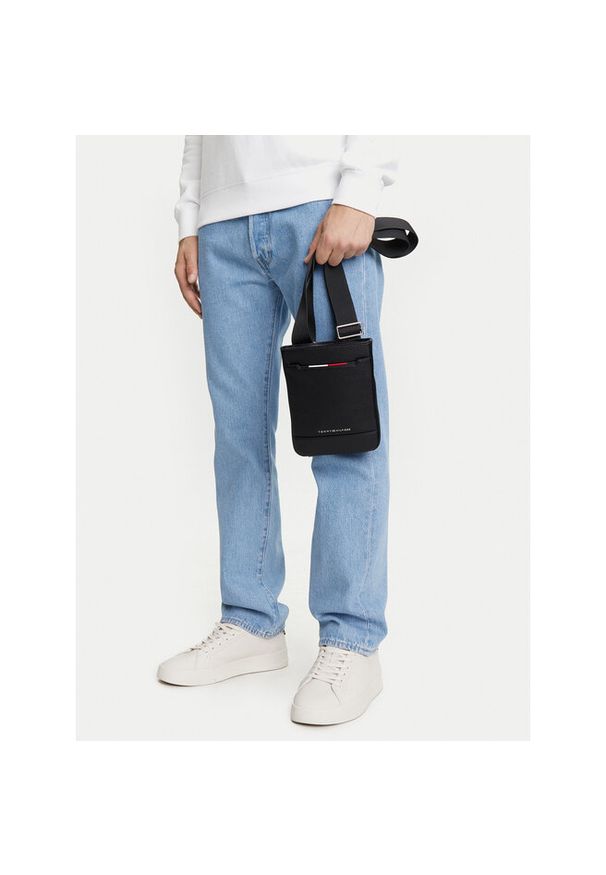 TOMMY HILFIGER - Saszetka Tommy Hilfiger. Kolor: czarny