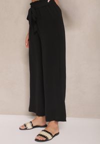 Renee - Czarne Spodnie z Wiskozą o Szerokim Kroju High Waist z Wiązaniem Ivelwia. Stan: podwyższony. Kolor: czarny. Materiał: wiskoza. Sezon: lato #5