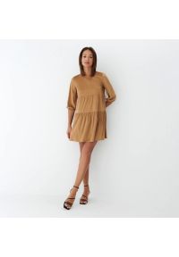 Mohito - Elegancka sukienka mini z ozdobnymi marszczeniami - Kremowy. Kolor: kremowy. Styl: elegancki. Długość: mini