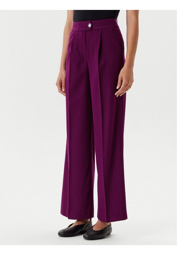 United Colors of Benetton - United Colors Of Benetton Spodnie materiałowe 47UPDF07R Fioletowy Regular Fit. Kolor: fioletowy. Materiał: syntetyk
