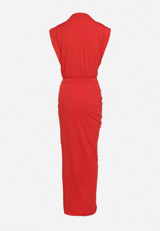 Born2be - Czerwona Sukienka Maxi Dopasowana z Poduszkami w Ramionach i Rozcięciem na Boku Ocrana. Kolor: czerwony. Styl: elegancki. Długość: maxi