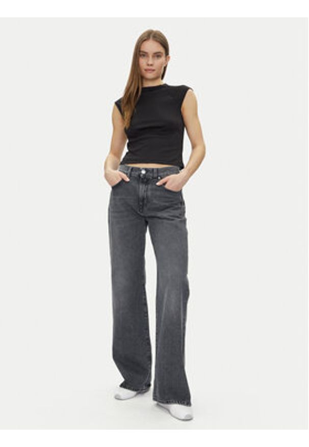 Calvin Klein Top Liquid Touch Top K20K208422 Czarny Slim Fit. Kolor: czarny. Materiał: bawełna