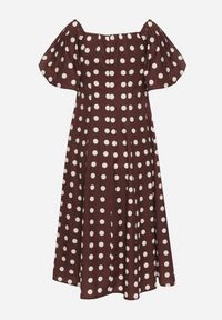 Born2be - Brązowa Rozkloszowana Sukienka Vices w Grochy z Dekoltem Typu Hiszpanka Zimina. Okazja: na co dzień. Typ kołnierza: dekolt hiszpanka. Kolor: brązowy. Materiał: skóra, materiał. Wzór: grochy. Typ sukienki: proste. Styl: klasyczny, casual #2