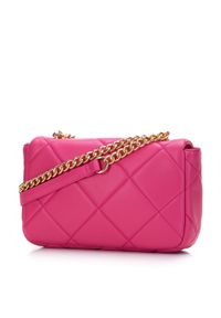 Wittchen - Damska torebka pikowana w kwadraty na łańcuszku różowa. Kolor: różowy. Wzór: aplikacja, haft. Dodatki: z haftem. Materiał: skórzane. Styl: casual, elegancki, wizytowy #3