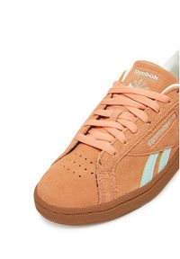 Reebok Sneakersy CLUB C GROUNDS UK 100220815 Pomarańczowy. Kolor: pomarańczowy. Materiał: zamsz, skóra. Model: Reebok Club