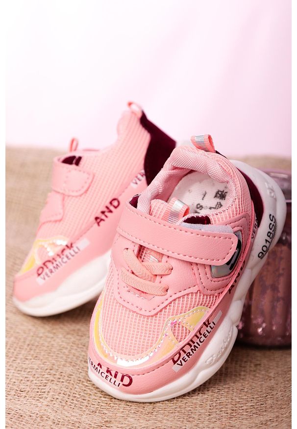 Casu - różowe buty sportowe na rzep casu 204/38m. Zapięcie: rzepy. Kolor: różowy