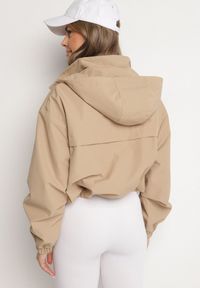 Born2be - Ciemnobeżowa Kurtka Wiatrówka o Kroju Oversize Natilessa. Okazja: na spacer, na co dzień. Kolor: beżowy. Materiał: jeans. Długość rękawa: długi rękaw. Długość: długie. Sezon: wiosna. Styl: casual #3