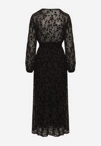 Born2be - Czarna Sukienka Rozkloszowana z Prześwitującymi Wstawkami Ozdobiona Kwiatami Kalabia. Okazja: na co dzień, na imprezę. Kolor: czarny. Materiał: jeans, materiał. Długość rękawa: długi rękaw. Wzór: aplikacja, kwiaty. Styl: casual, elegancki #2