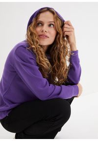 bonprix - Bluza z kapturem, z miękkiego materiału frotte. Typ kołnierza: kaptur. Kolor: fioletowy. Materiał: materiał. Styl: sportowy #3