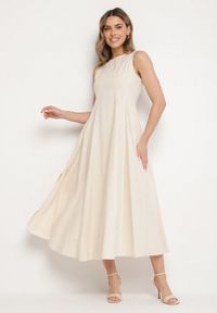 Born2be - Jasnobeżowa Rozkloszowana Sukienka Bez Rękawów z Wiskozą Noravetta. Okazja: na wesele, na co dzień, na ślub cywilny. Kolor: beżowy. Materiał: wiskoza. Długość rękawa: bez rękawów. Typ sukienki: proste. Styl: elegancki, casual, klasyczny #1