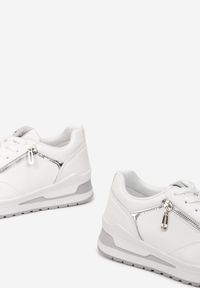 Born2be - Białe Sneakersy Omphaera. Wysokość cholewki: przed kostkę. Zapięcie: zamek. Kolor: biały. Materiał: dzianina, jeans, materiał. Szerokość cholewki: normalna. Wzór: kolorowy, aplikacja #5