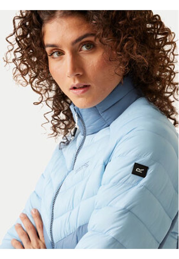 Regatta Kurtka przejściowa Dalent RWN302 Niebieski Slim Fit. Kolor: niebieski. Materiał: syntetyk