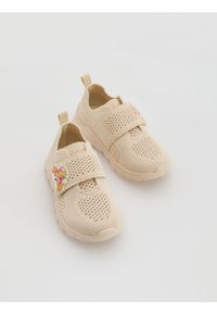 Reserved - Dzianinowe buty Psi Patrol - kremowy. Kolor: kremowy. Materiał: dzianina. Styl: klasyczny #1