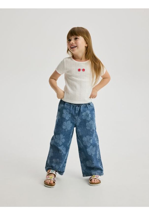 Reserved - Jeansy wide leg na gumce - niebieski. Kolor: niebieski. Materiał: jeans