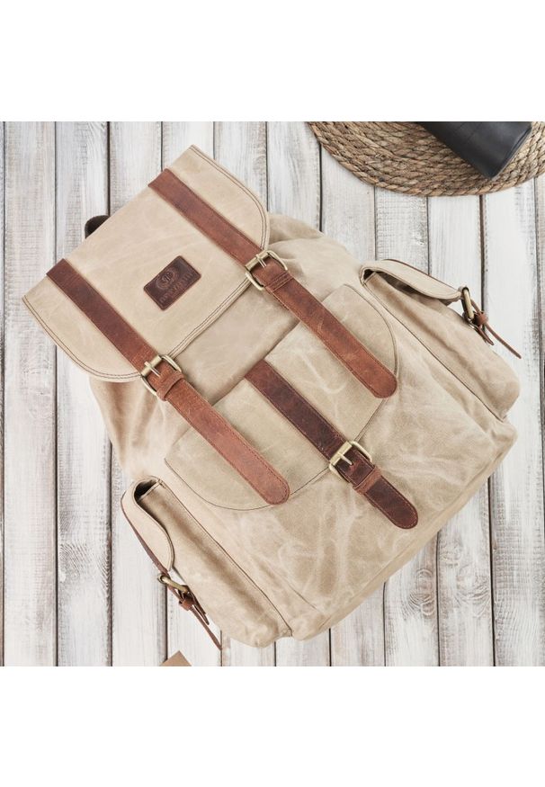 Plecak vintage PAOLO PERUZZI SI-05-LB j. brązowy. Kolor: brązowy. Materiał: materiał. Styl: vintage