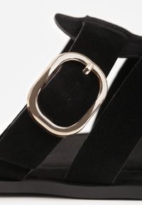 Born2be - Czarne Klapki z Paskami w Stylu Gladiatorek z Klamerką Lorianatea. Okazja: na co dzień. Kolor: czarny. Materiał: jeans. Sezon: lato. Styl: casual #6