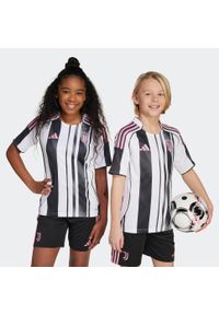 Adidas - Koszulka piłkarska dla dzieci ADIDAS Juventus 25/26. Wzór: haft. Sport: piłka nożna