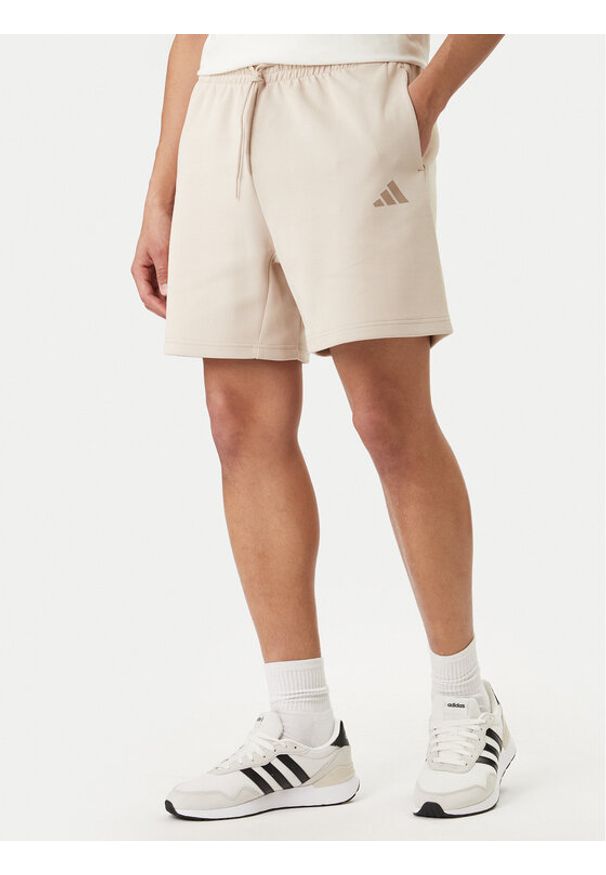Adidas - adidas Szorty sportowe Future Icons Small Logo KD7659 Beżowy Regular Fit. Kolor: beżowy. Materiał: syntetyk. Styl: sportowy