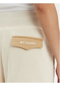 columbia - Columbia Szorty sportowe Lodge™ 2073461 Biały Relaxed Fit. Kolor: biały. Materiał: bawełna