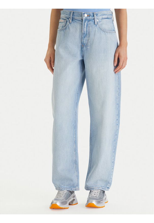 Calvin Klein Jeans Jeansy LV047F684G Niebieski Barrel Fit. Kolor: niebieski