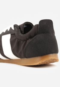 Renee - Czarne Sneakersy w Stylu Klasycznych Tenisówek z Marszczeniem z Tyłu Aiglise. Okazja: na co dzień. Kolor: czarny. Materiał: jeans #4