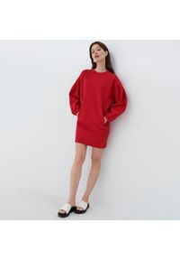 Mohito - Sukienka oversize - Czerwony. Kolor: czerwony. Typ sukienki: oversize #1