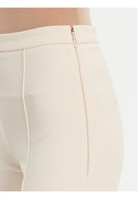 Elisabetta Franchi Spodnie outdoor 8053686307125 Biały Regular Fit. Kolor: biały. Materiał: syntetyk