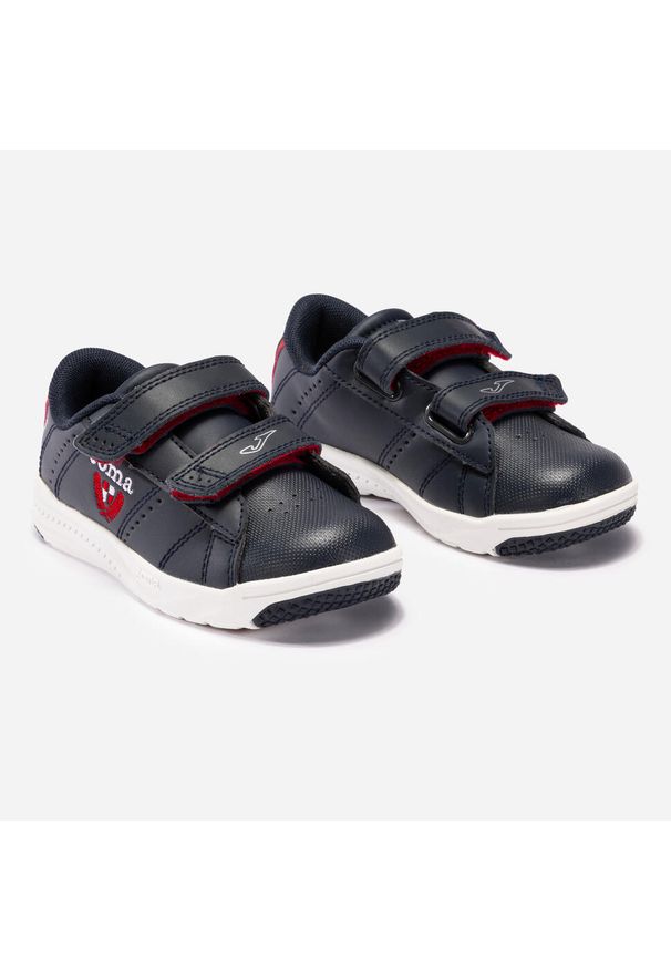 Buty sportowe Sneakersy chłopięce, Joma W.Play Jr 21 WPLAYW. Zapięcie: rzepy. Kolor: czerwony, wielokolorowy, niebieski. Materiał: materiał, skóra, syntetyk. Szerokość cholewki: normalna. Sport: turystyka piesza