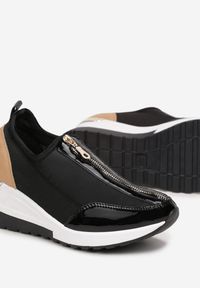 Born2be - Czarne Sneakersy na Niskim Koturnie z Ozdobnym Zamkiem Malios. Zapięcie: zamek. Kolor: czarny. Materiał: materiał. Obcas: na koturnie #4