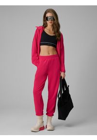 4f - 4F Spodnie dresowe joggery damskie - różowe XS. Stan: podwyższony. Kolor: różowy. Materiał: dresówka. Długość: do kostek #1