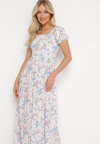 Born2be - Biało-Niebieska Rozkloszowana Sukienka w Kwiaty z Marszczonym Dekoltem Disteria. Okazja: na co dzień. Kolor: biały. Materiał: jeans. Wzór: kwiaty. Sezon: wiosna, lato. Styl: casual, vintage, elegancki #5