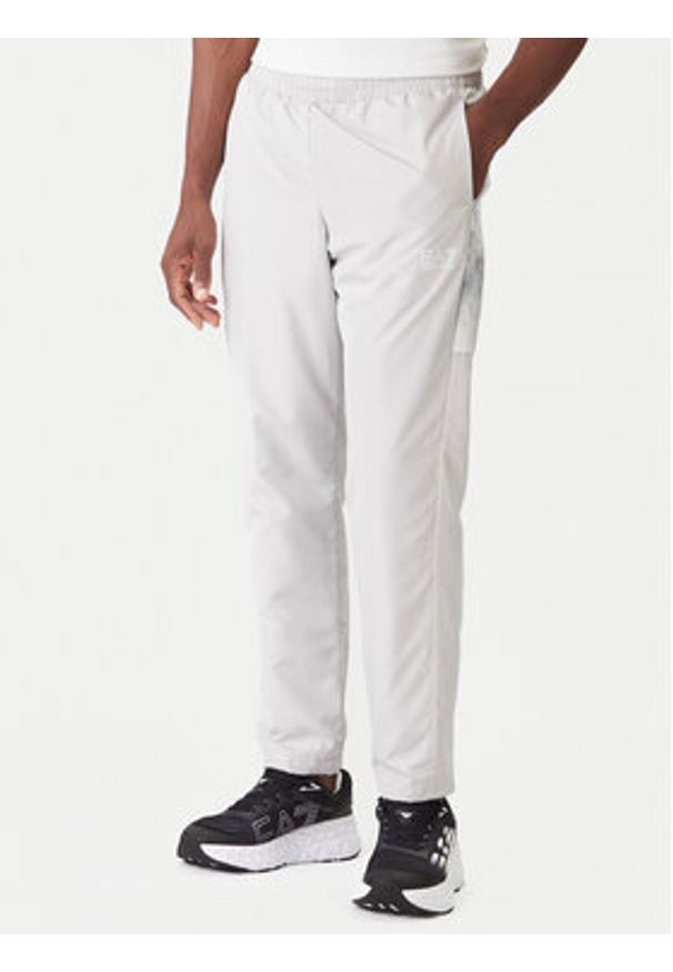 EA7 Emporio Armani Dres 7M000079 AF12948 U8011 Szary Regular Fit. Kolor: szary. Materiał: syntetyk