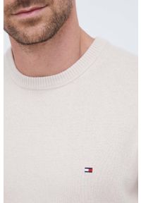 TOMMY HILFIGER - Tommy Hilfiger sweter z domieszką kaszmiru kolor beżowy lekki. Kolor: beżowy. Materiał: kaszmir. Styl: klasyczny #2
