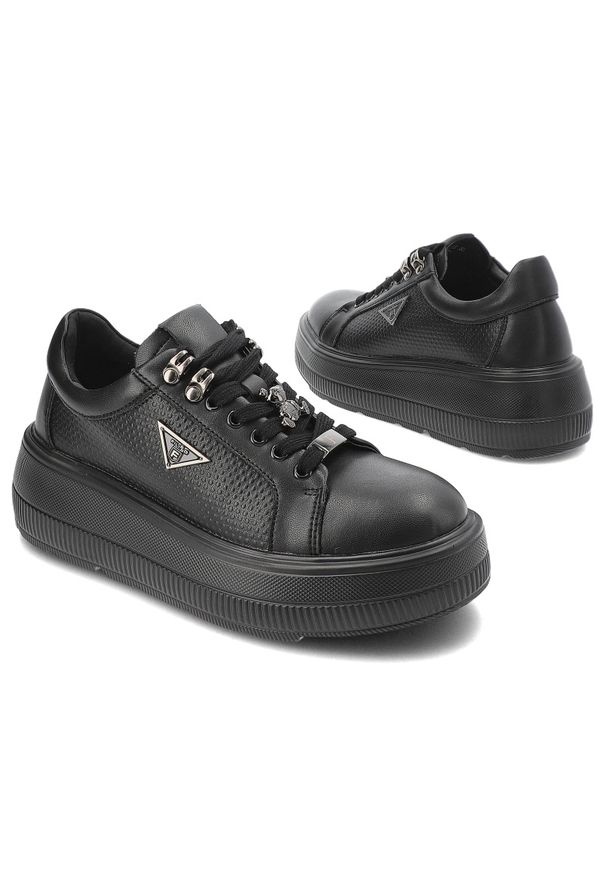 Czarne Sneakersy Filippo Modne Obuwie Damskie Na Platformie. Okazja: na co dzień, na spacer. Zapięcie: sznurówki. Kolor: czarny. Materiał: jeans, skóra. Obcas: na platformie. Styl: casual, elegancki, sportowy