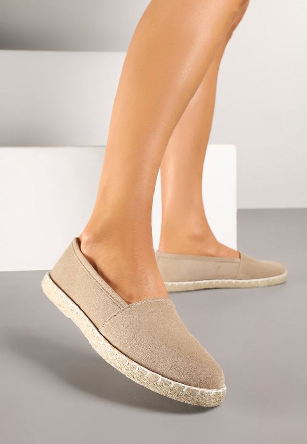 Born2be - Ciemnobeżowe Espadryle Vices na Podeszwie z Plecionki Sesaniela. Okazja: na co dzień. Kolor: beżowy. Materiał: jeans. Sezon: lato, wiosna. Obcas: na obcasie. Styl: boho, klasyczny, elegancki, casual. Wysokość obcasa: niski