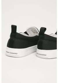 Armani Exchange - Tenisówki. Nosek buta: okrągły. Zapięcie: bez zapięcia. Kolor: czarny. Materiał: syntetyk, materiał, guma. Szerokość cholewki: normalna #5