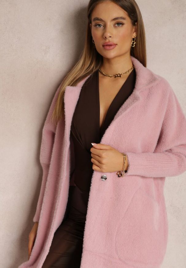 Renee - Różowy Płaszcz z Bawełną Oversize Brumisia. Kolor: różowy. Materiał: bawełna. Długość rękawa: długi rękaw. Długość: długie. Sezon: zima, jesień
