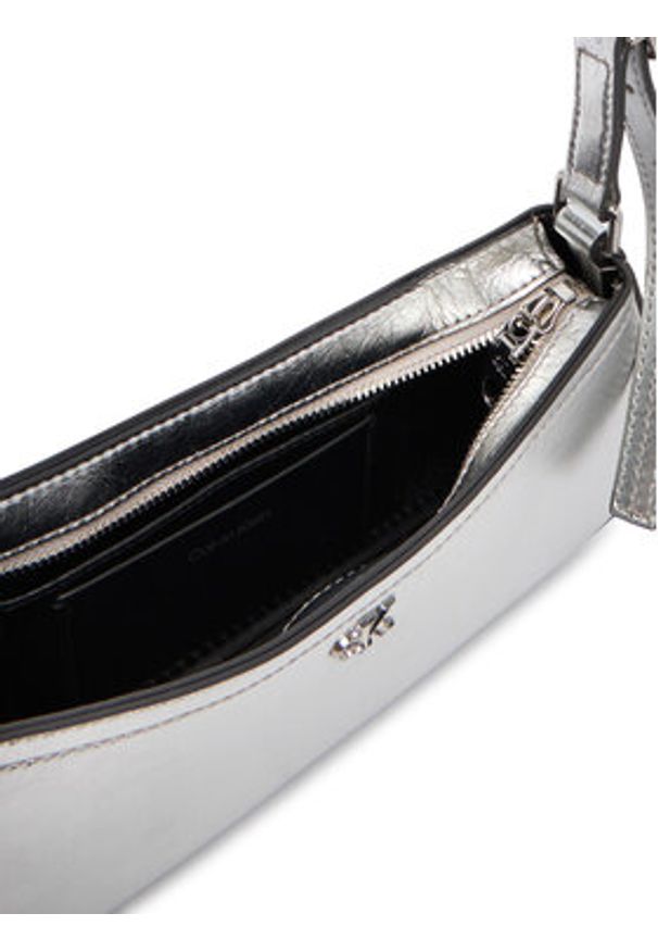 Calvin Klein Torebka Ck Metallic Small Shoulder Bag LV04F3304G Srebrny. Kolor: srebrny. Materiał: skórzane
