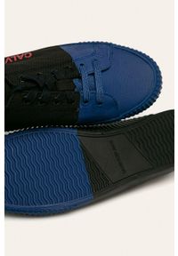 Calvin Klein - Buty. Nosek buta: okrągły. Zapięcie: sznurówki. Kolor: czarny. Materiał: syntetyk, materiał, guma. Szerokość cholewki: normalna #3