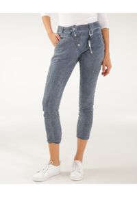 Unisono - GŁADKIE SPODNIE Z APLIKACJĄ 220-21503 JEANS. Materiał: jeans. Wzór: aplikacja, gładki