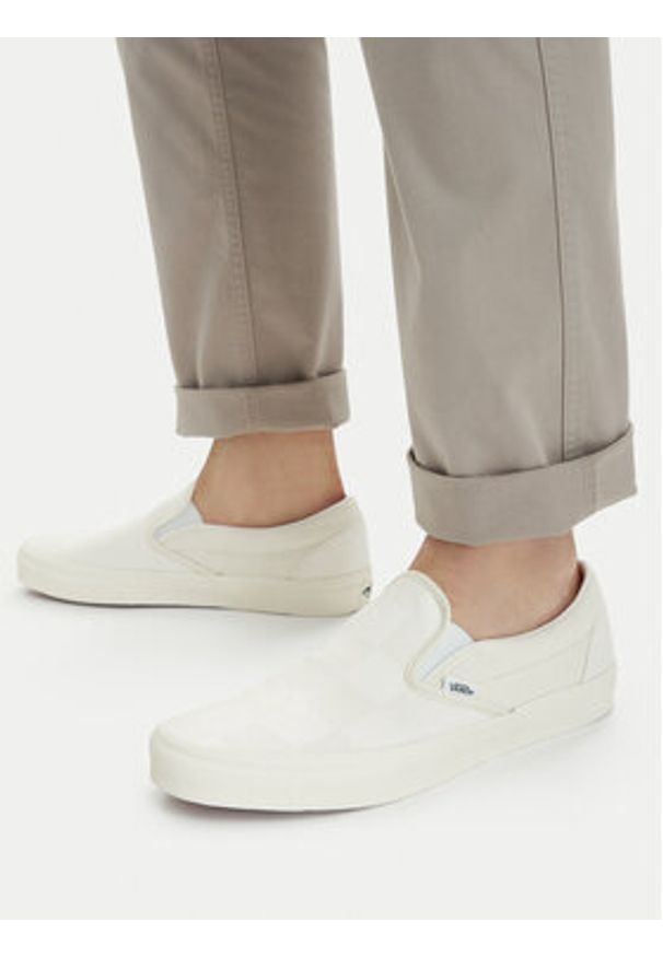 Vans Tenisówki Classic Slip-On VN000D5PCJA1 Biały. Zapięcie: bez zapięcia. Kolor: biały. Materiał: materiał