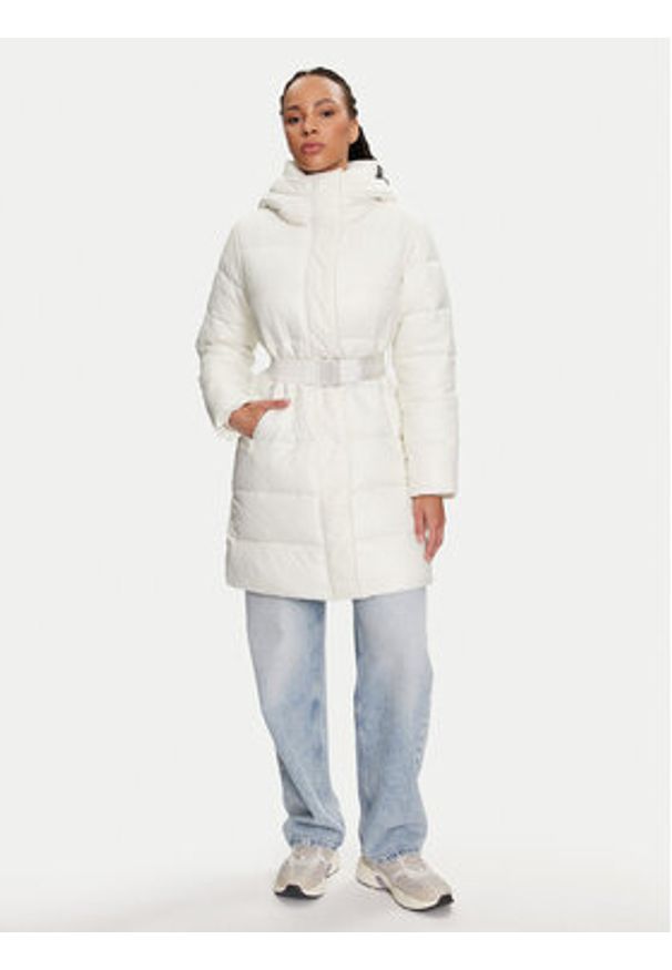 Calvin Klein Jeans Kurtka zimowa J20J223578 Écru Regular Fit. Kolor: kremowy. Materiał: syntetyk. Sezon: zima