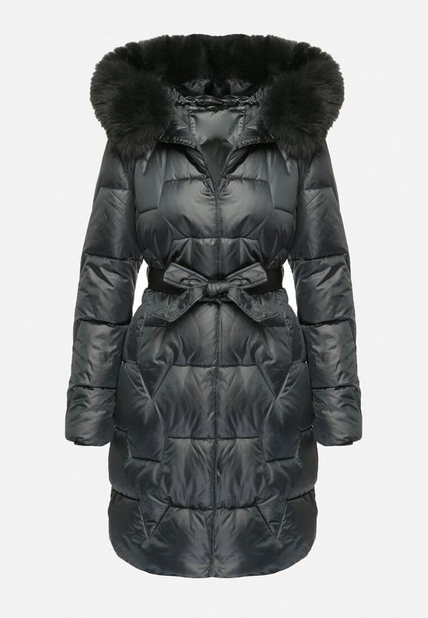 Born2be - Ciemnozielona Pikowana Kurtka o Długim Kroju Ozdobiona Paskiem i Odpinanym Futerkiem Milirra. Okazja: na spacer. Kolor: zielony. Materiał: futro. Długość: długie. Wzór: aplikacja. Styl: elegancki, wizytowy