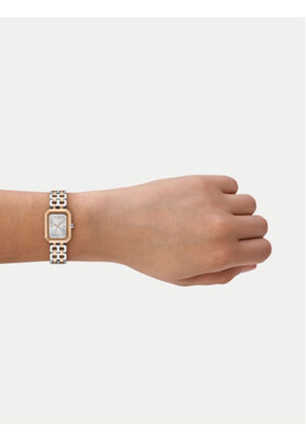 Armani Exchange Zegarek Faye AX5810 Srebrny. Kolor: srebrny